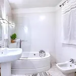 Spacious Coastal Home- Work & Family Friendly