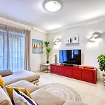 Spacious Coastal Home- Work & Family Friendly Lägenhet St. Julian's