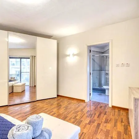 Welcome Home - Spacious Apt By Balluta Bay Appartement San Ġiljan