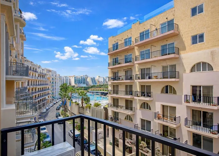 Welcome Home - Spacious Apt By Balluta Bay *