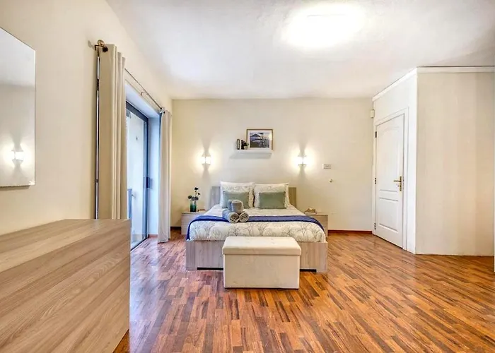 Welcome - Spacious By Balluta Bay Saint Julian's